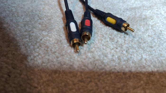 S-Video to RCA cable