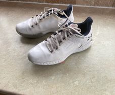 golf shoes