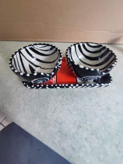 3 Pieces Set Of 2  Small Bowls African Dishes On Tray Holder Handpainted