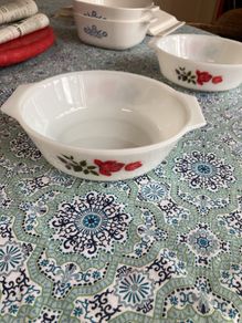 Jaj Pyrex casserole dish June Rose motif