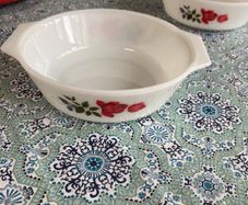 Jaj Pyrex casserole dish June Rose motif
