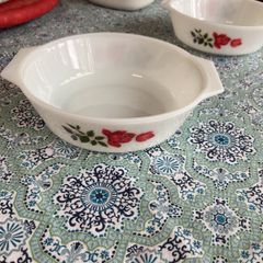 Jaj Pyrex casserole dish June Rose motif