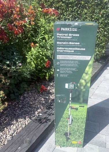 Petrol Strimmer (new)