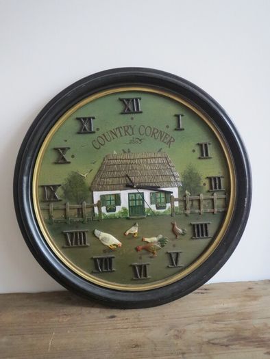 Country Corner Wooden Clock