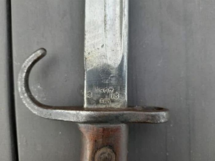WW1 British 1907 Hooked quillion bayonet original North Lancashire regiment