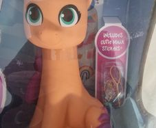 My Little Pony Style & Groom Sunny Starscout Styling Head - 30+ Accessories