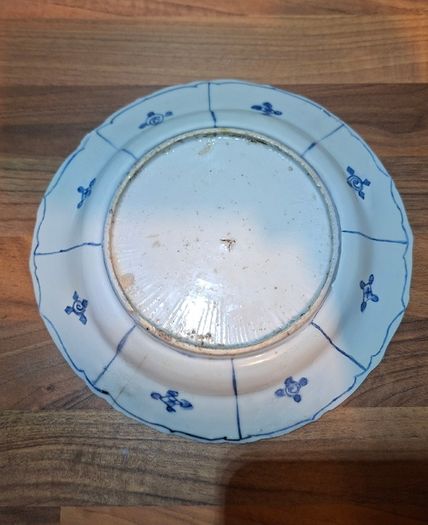 Antique Chinese blue and white dish, Ming dynasty, Wanli (1572-1620) and 18th Century Plate