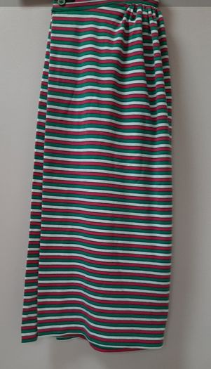 Lovely beach wrap around skirt wirh 2 pockets