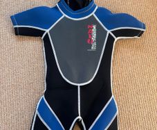 kids wetsuit 3-4