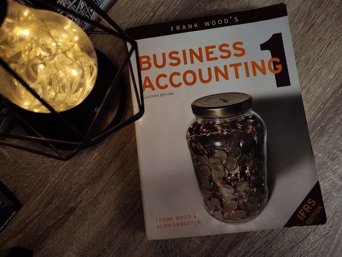 Frank Wood's Business Accounting 1 ! RRP 55 euro ! 2008 ! by Ft Pr !