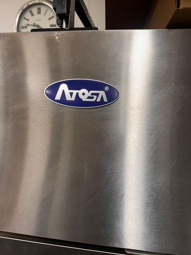 Commercial refrigerator