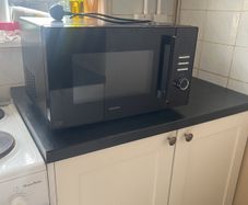 Large microwave kenwood 25litre