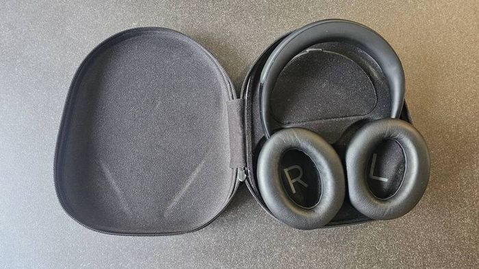 Bose 700 Noise Cancelling Headphones