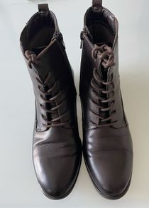 Ladies Brown Ankle Boots (Size 40)