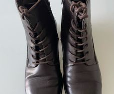 Ladies Brown Ankle Boots (Size 40)