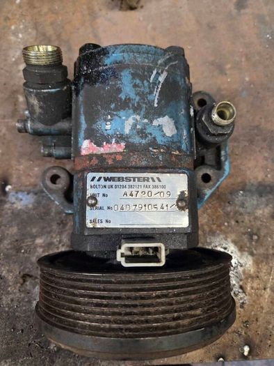 Engine run tipper pump for hydraulics