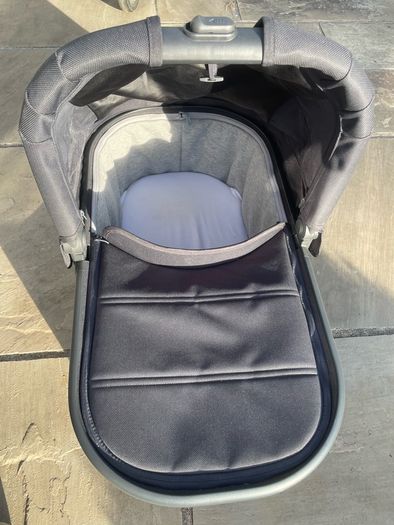 Uppababy vista V2 bassinet