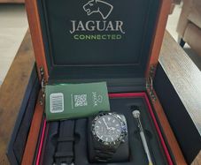 Mens jaguar connected watch