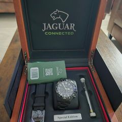 Mens jaguar connected watch