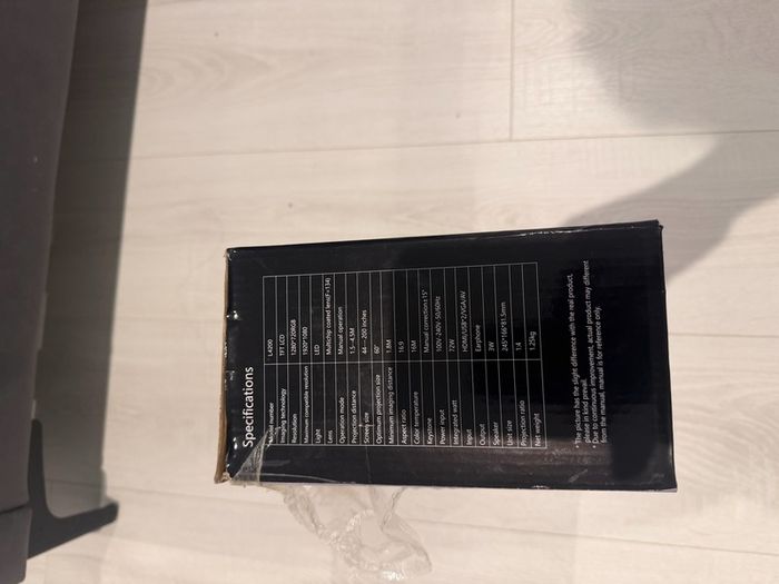 Vamvo video projector