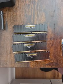 32G RAM Corsair Vengeance LPX