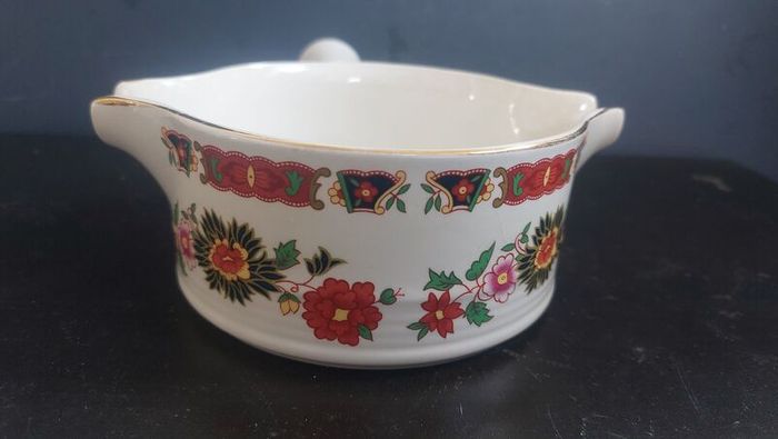 Fabulous Arklow Studio Kraft Single Handled Double Spouted Sauce Boat in the Chinese Peony Pattern