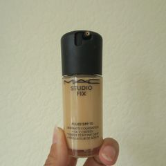 MAC Studio Fix Fluid SPF15 24hr Matte Foundation 30ml Colir NC15