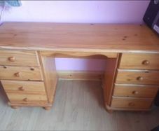 Chest of drawers study desk