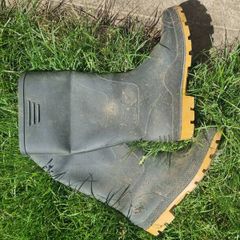 UK 13 Wellington Boots