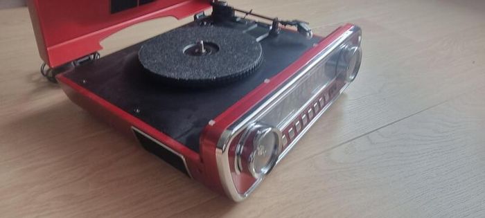 ION Mustang 4-in-1 Turntable Entertainment System - Red