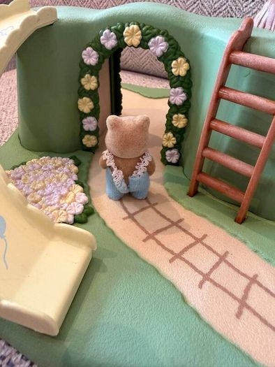 Sylvanian Families - Skitter Slydale Baby Figure