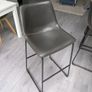 bar stool Image 3