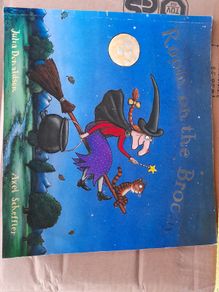 Julia Donaldson Book-Room on the Broom