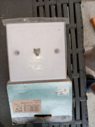 building tools/items. Include trowel, mitre, shower hose, vents...