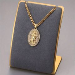 Gold pendant / necklace