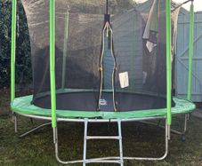 trampoline 8ft