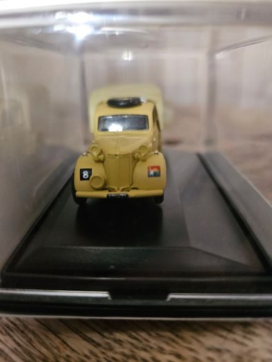 Sale 4 only Oxford Diecast Austin Tilly GHQ Land forces