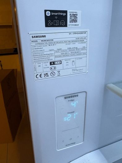 Samsung Series 5 Fridge Freezer