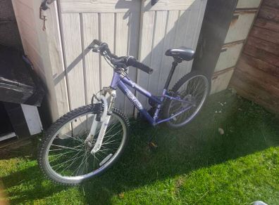 Kids bike 24"wheels after service available weekend!