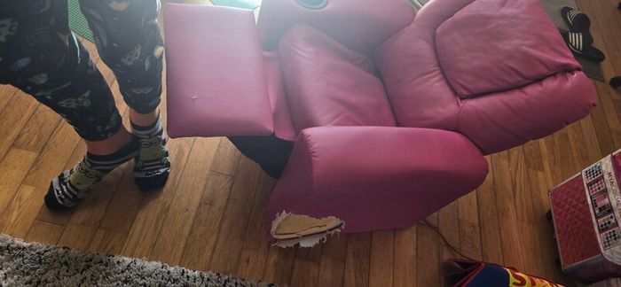 Kids reclinable armchair pink. Used