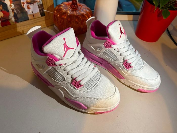 Women Jordan Trainers Size EU 38 White Pink