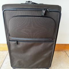 Tumi Extended Trip Expandable 4-Wheeled Packing Case excellent condition