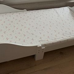 Kids junior bed