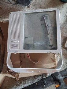 flood light new