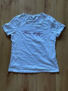 Ladies Tommy Hilfiger T-shirt Size M