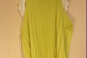 Ladies top size 20