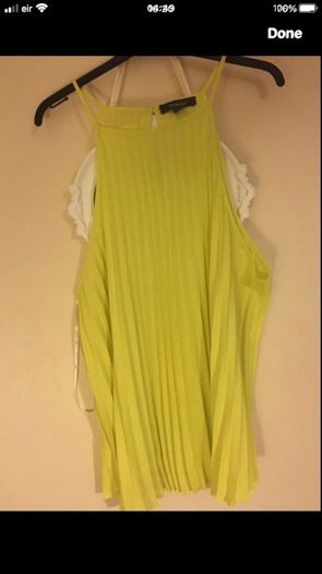 Ladies top size 20