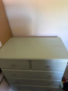 chest of drawers & 2 bedside lockers