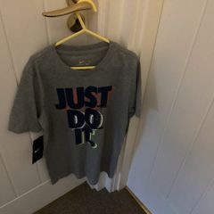 Nike grey T-shirt BNWT sage 10/12