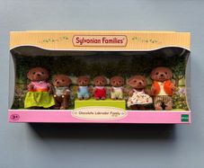 Sylvanian Families - Chocolate Labrador Family 7 Pack - Figures Playset New